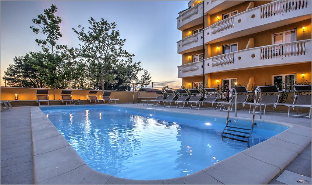Aparthotel Zaton Затон Экстерьер фото