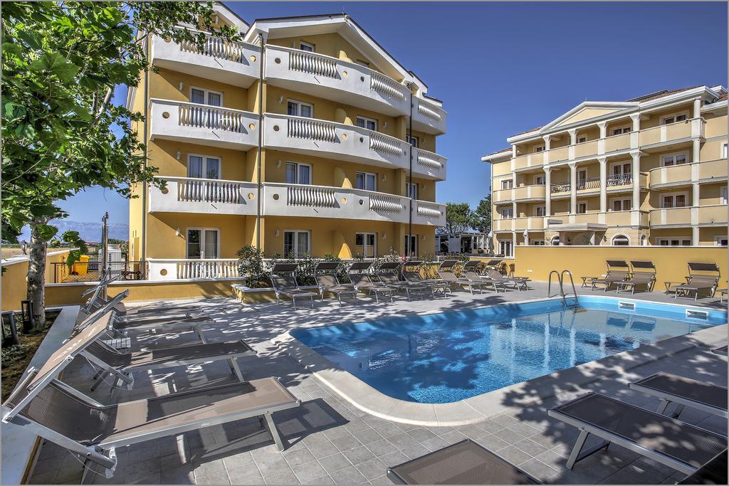 Aparthotel Zaton Затон Экстерьер фото