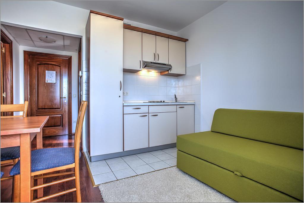 Aparthotel Zaton Затон Экстерьер фото