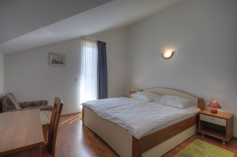 Aparthotel Zaton Затон Экстерьер фото