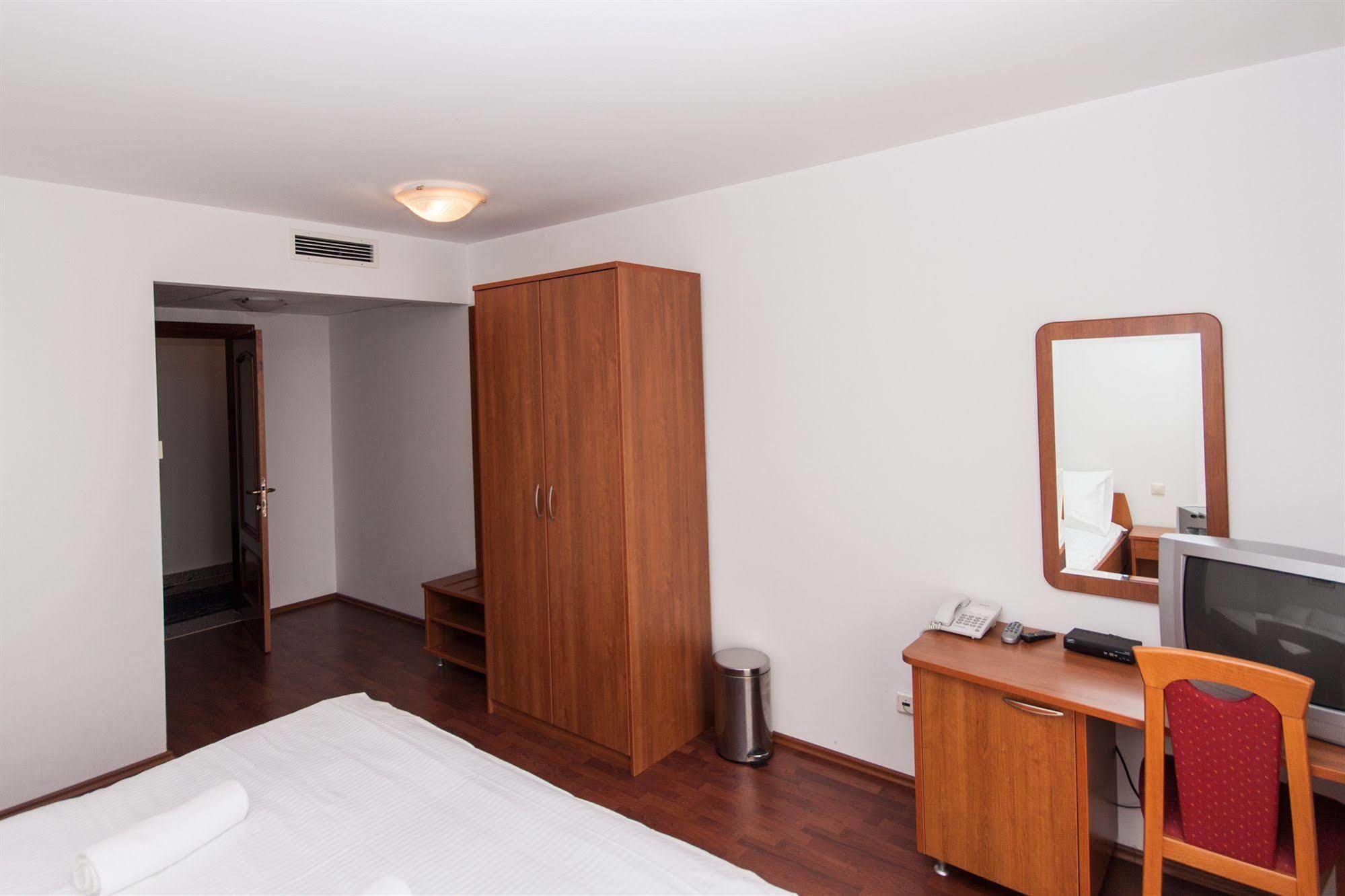 Aparthotel Zaton Затон Экстерьер фото