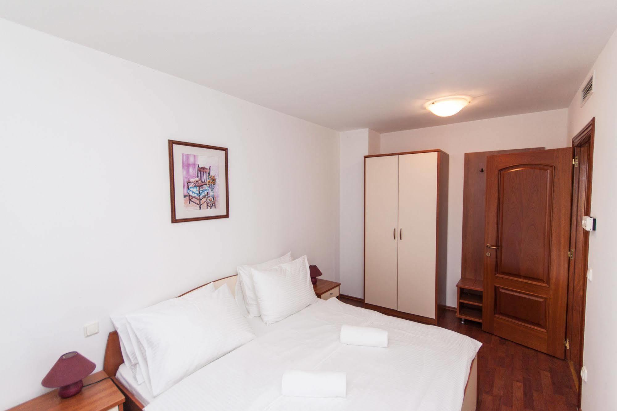 Aparthotel Zaton Затон Экстерьер фото